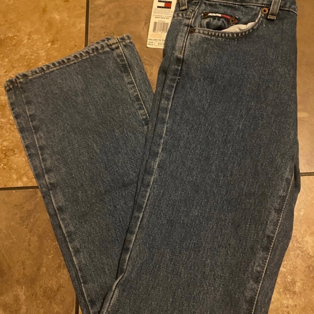 Tommy Hilfiger Jeans - Picture 2 of 6